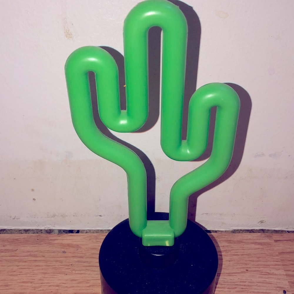 Led cactus sign